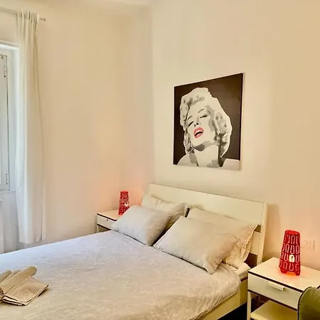 Apartment Grazioso Vicino Al Centro
